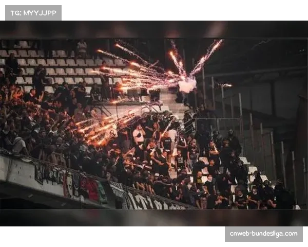 消息：一球迷因向场内投掷杂物被终身禁止进入NBA球馆